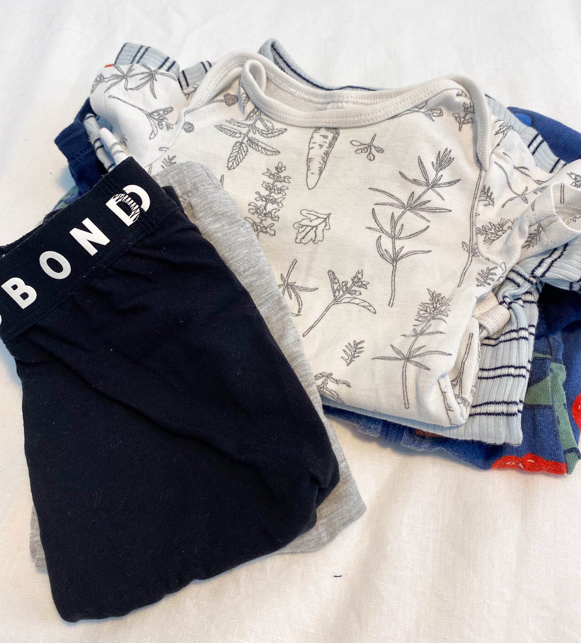 Everyday Essentials Bundle (3–6 Months)